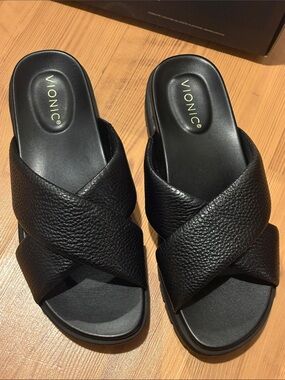 Vionic Black Pebbled Cross-Band Slide Mules- Vesta